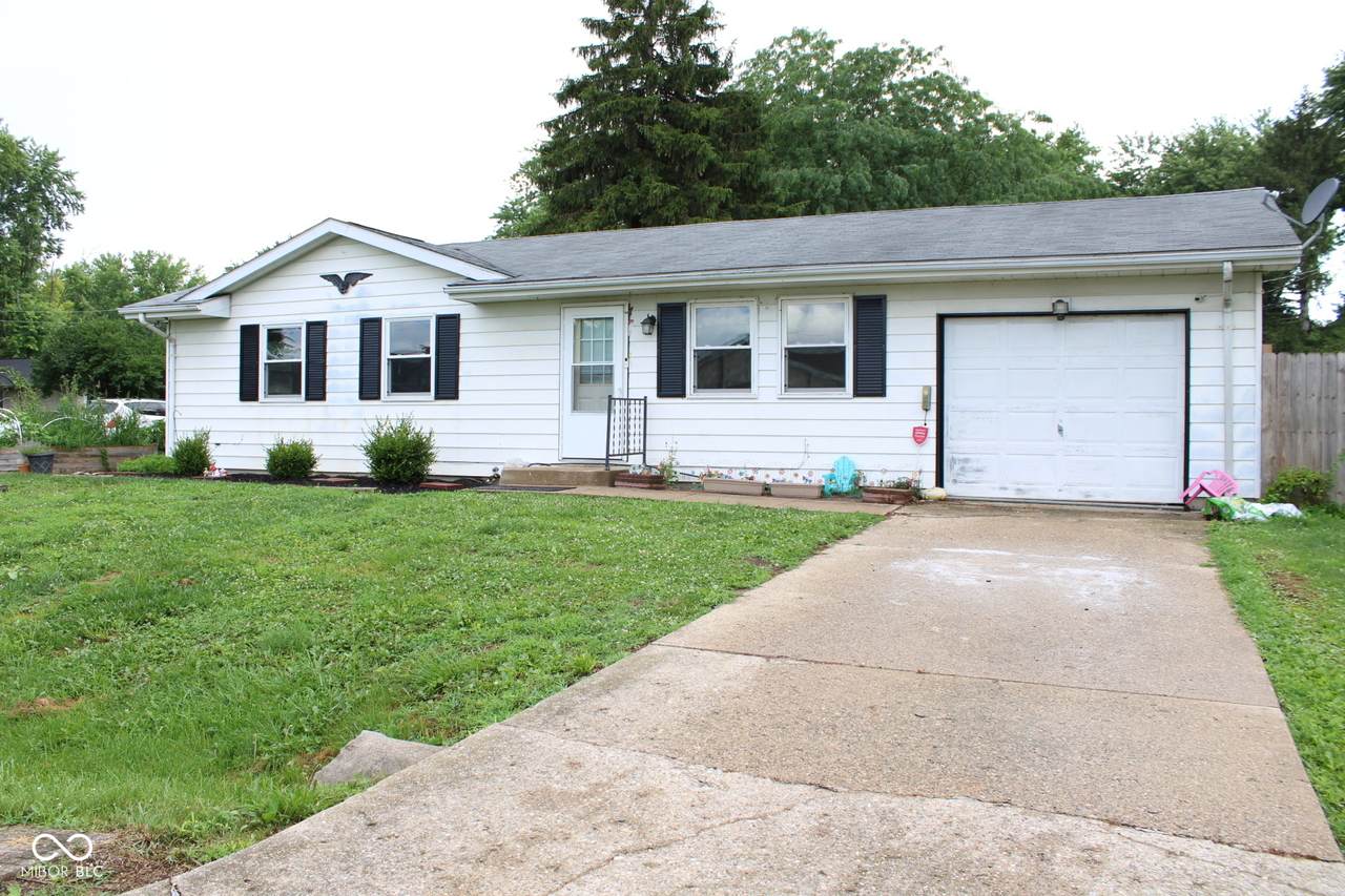 321 Vicksburg Lane - Photo 1