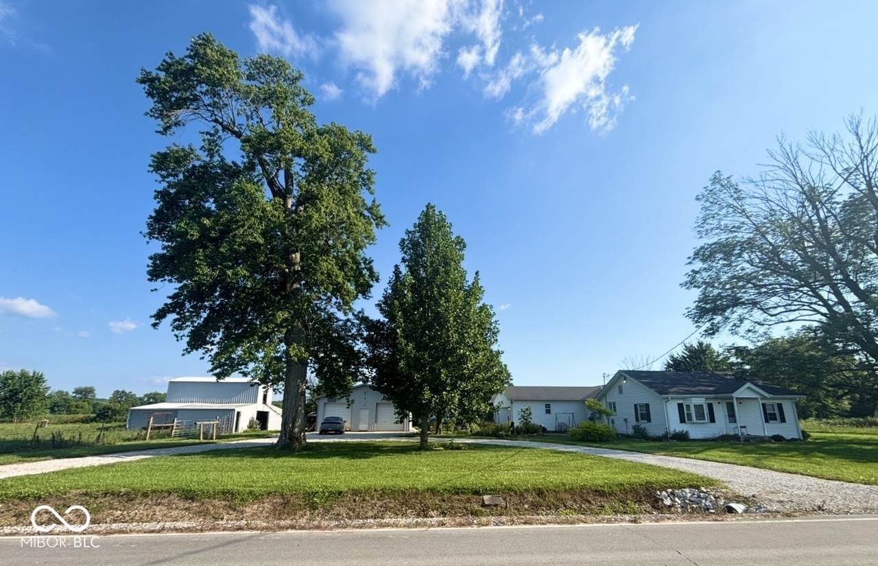 11983 Wellman Road - Photo 1