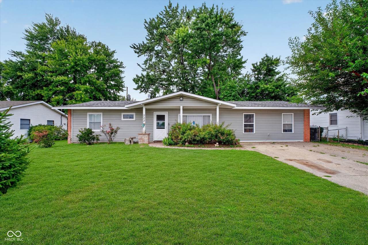 702 Sweetbriar Avenue - Photo 1