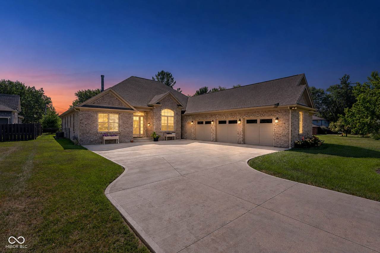 2309 Elmwood Drive - Photo 1