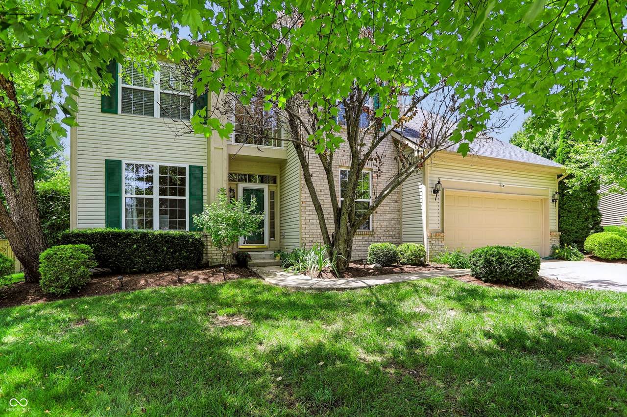 11810 Queenwood Court - Photo 1