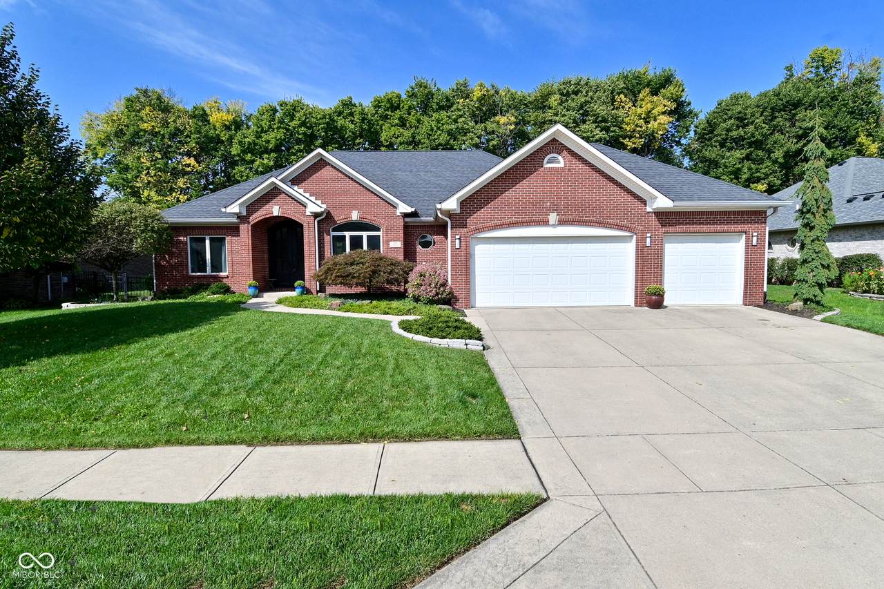 498 White Oak Lane - Photo 1