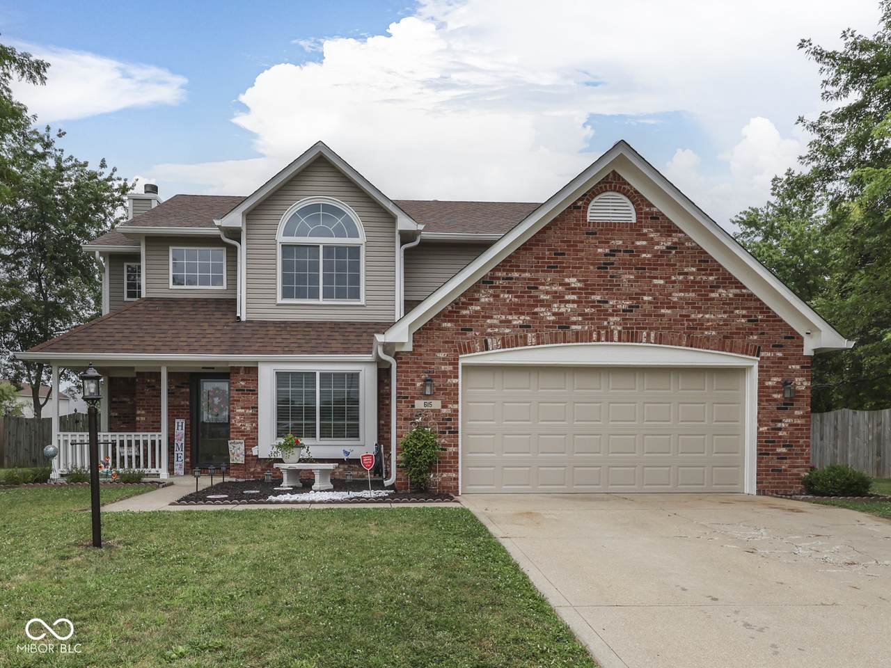 615 Hummingbird Lane - Photo 1
