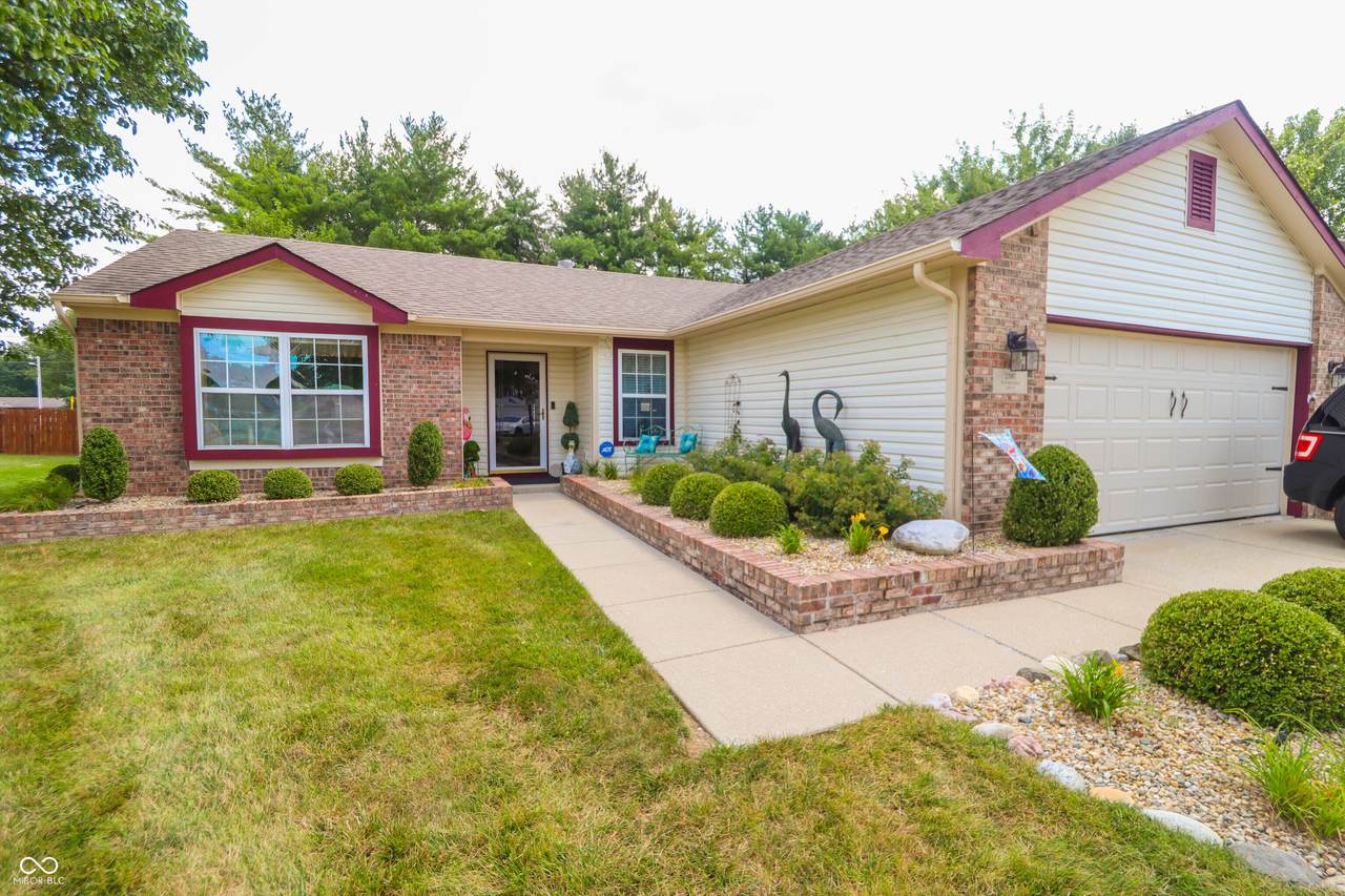 2307 Whitecliff Drive - Photo 1