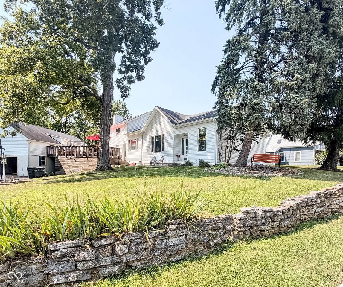501 Pendleton Avenue - Photo 1