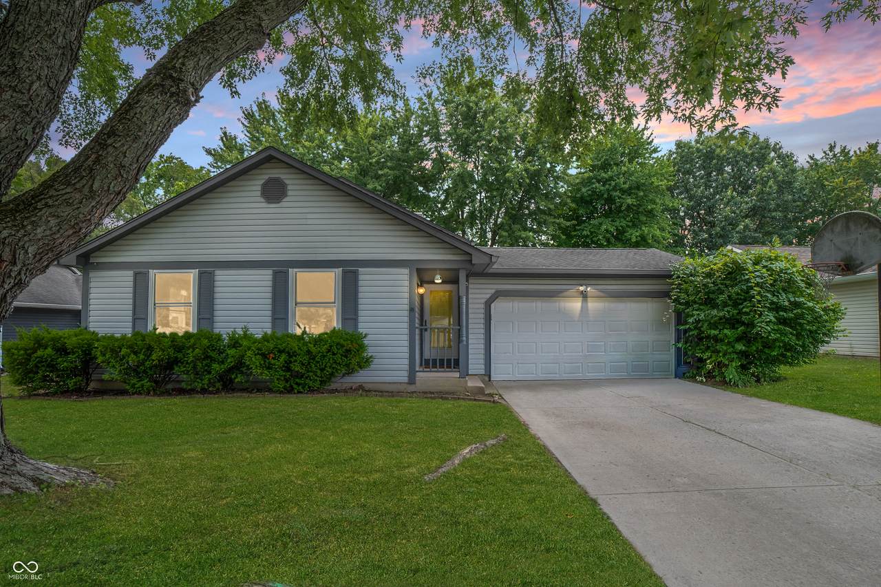 3723 Pebble Creek Drive - Photo 1