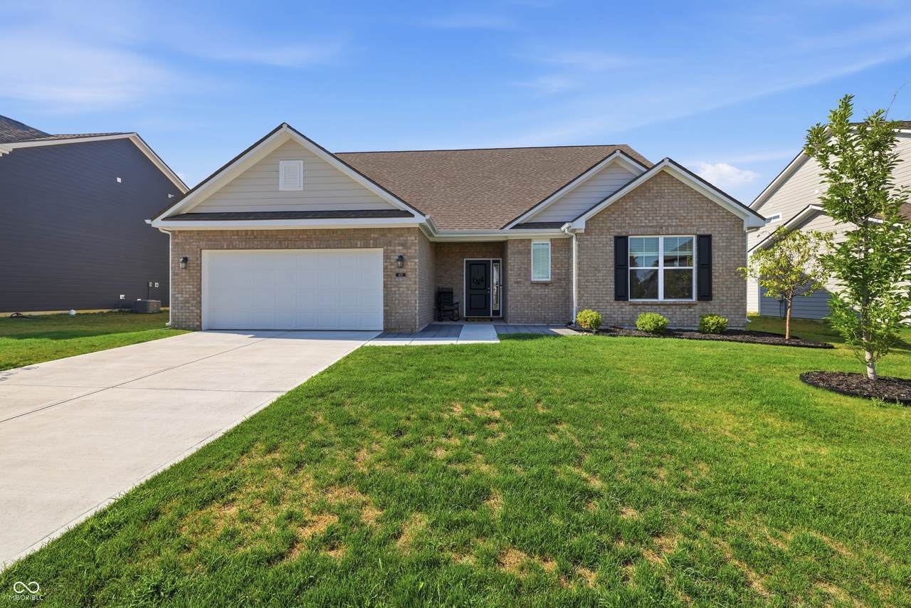 635 Tess Boulevard - Photo 1