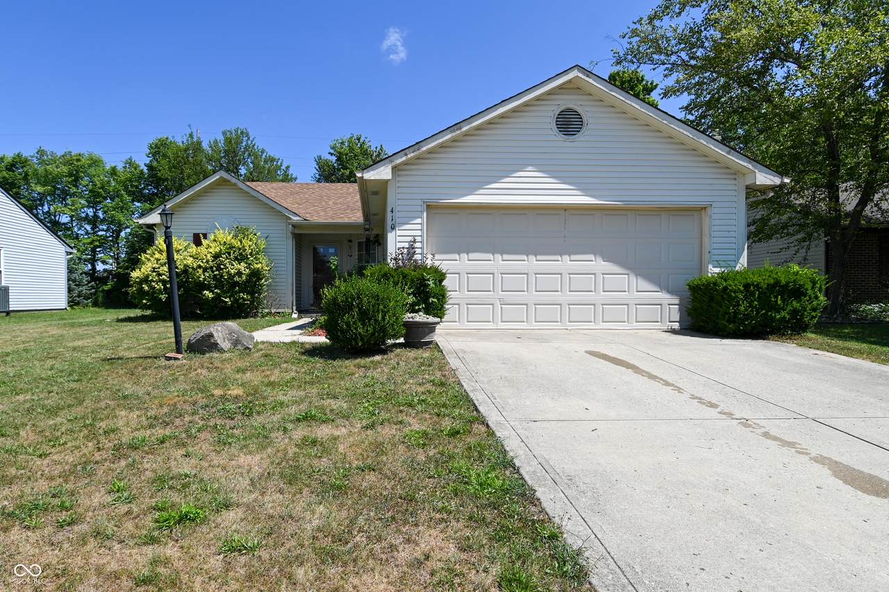 410 Lockerbie Lane - Photo 1