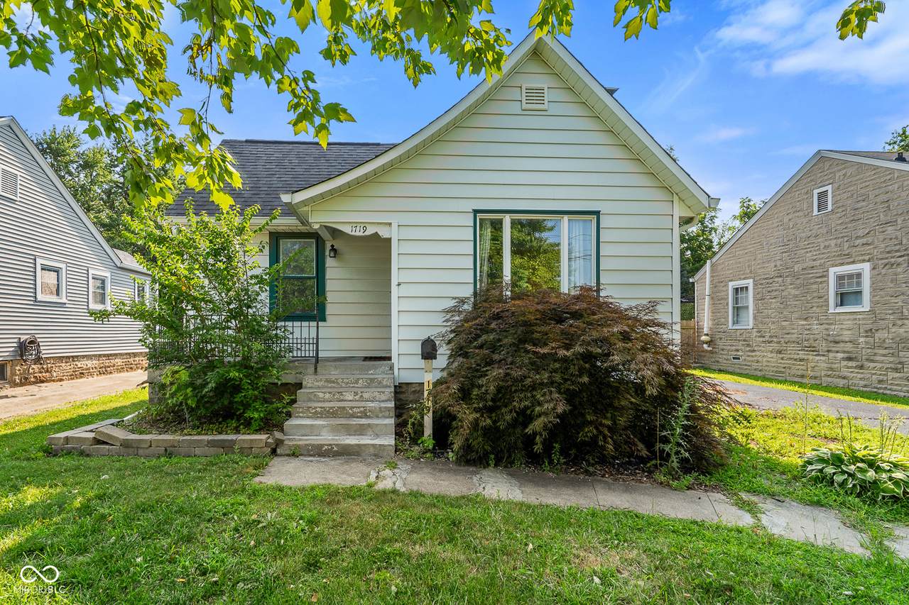1719 Lynhurst Drive - Photo 1
