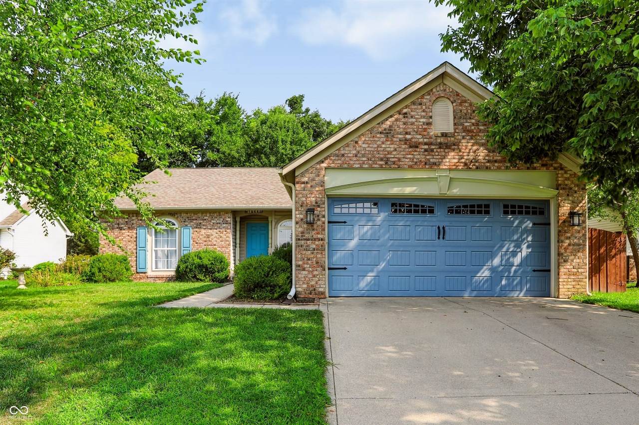 10680 Ashview Drive - Photo 1