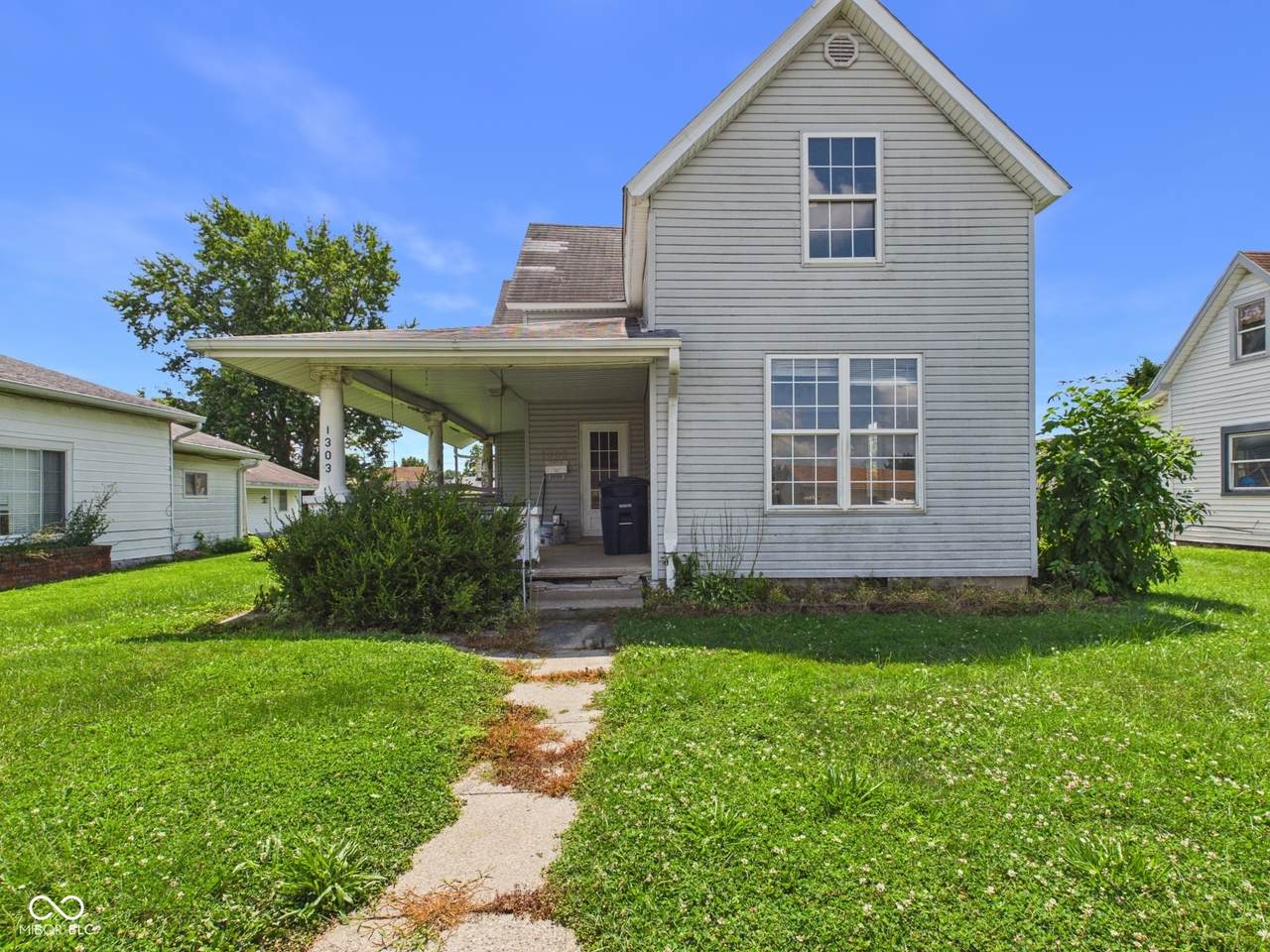 1303 F Street - Photo 1