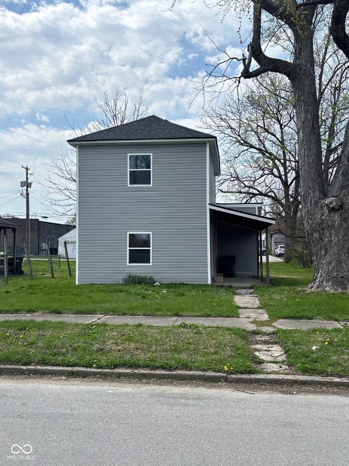 2037 Poplar Street - Photo 1