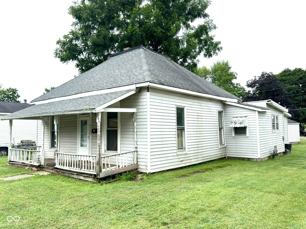 233 23rd Street - Photo 1