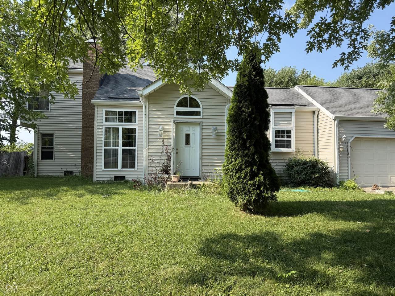 5586 Beechwood Lane - Photo 1