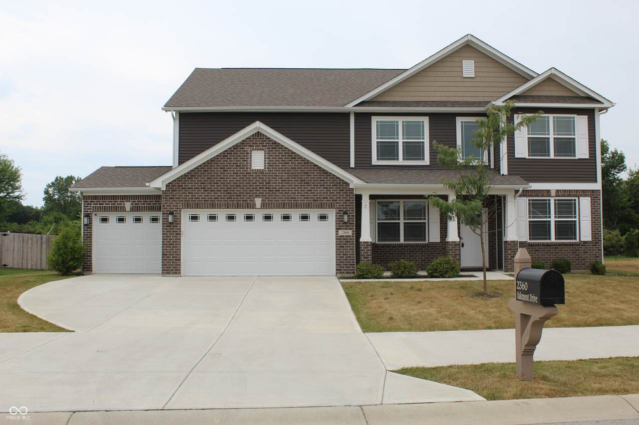 2360 Oakmont Drive - Photo 1