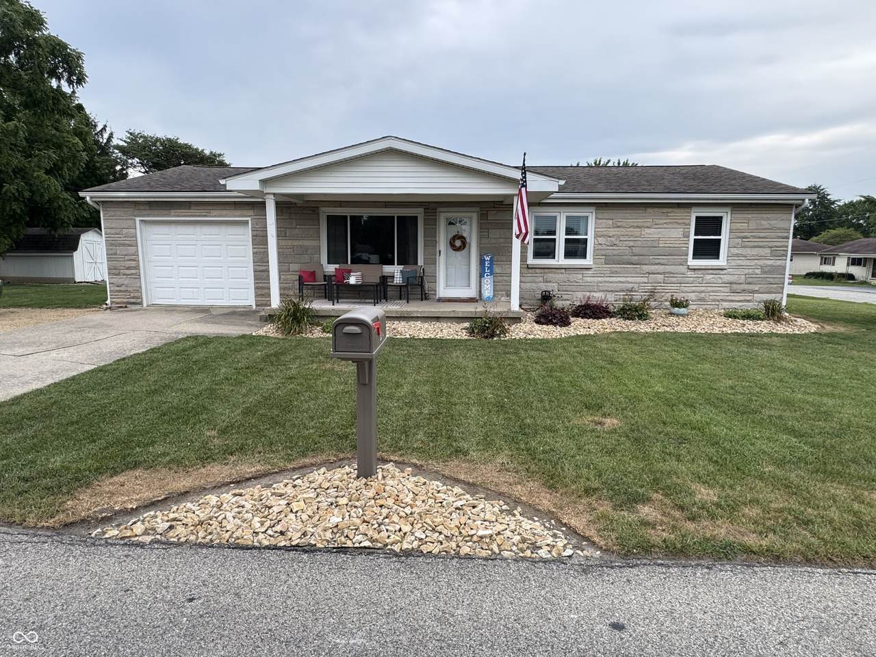 407 Park Road - Photo 1