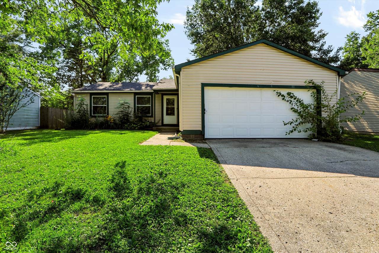916 Waring Drive - Photo 1