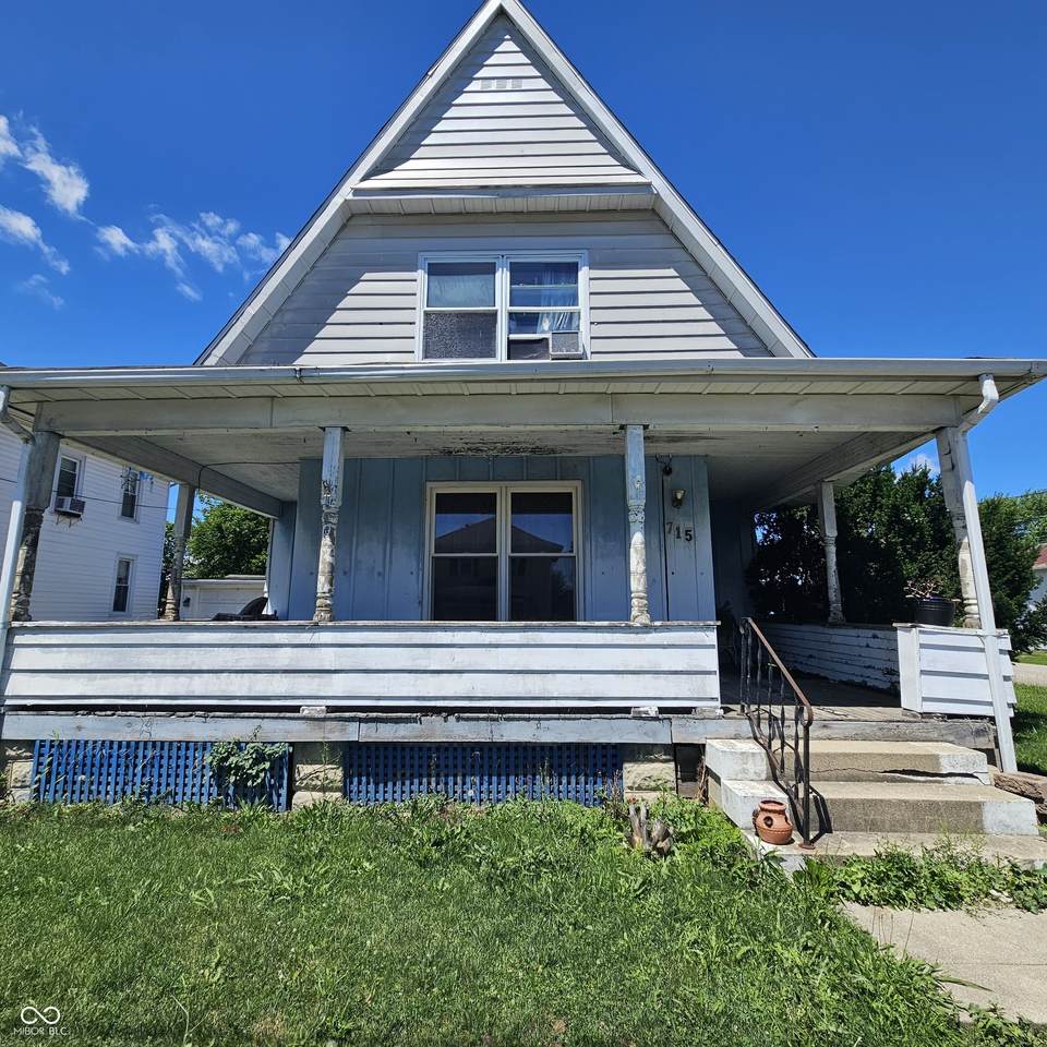 715 21st Street - Photo 1