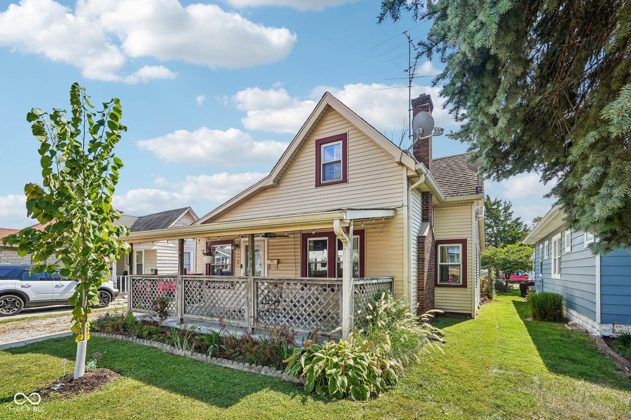 5135 Saint Clair Street - Photo 1