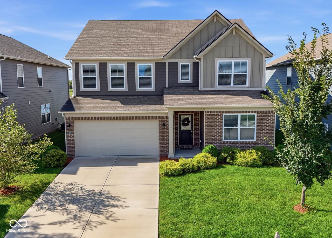 4781 Safford Drive - Photo 1