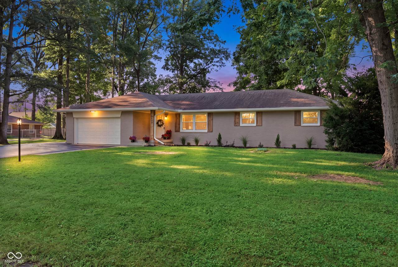 4839 Oak Drive - Photo 1