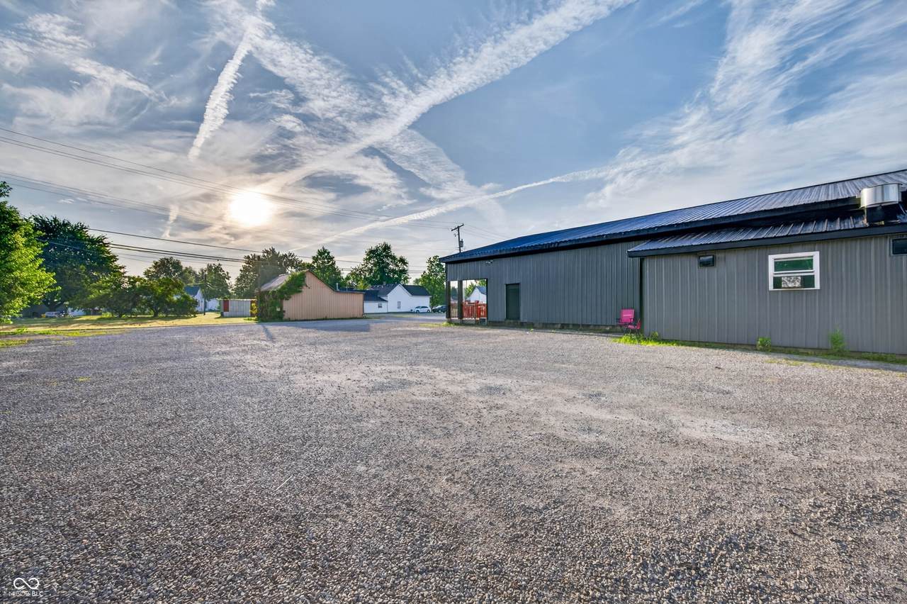 205 Armstrong Street - Photo 1