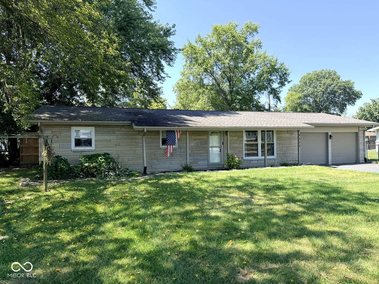 4370 200 - Photo 1