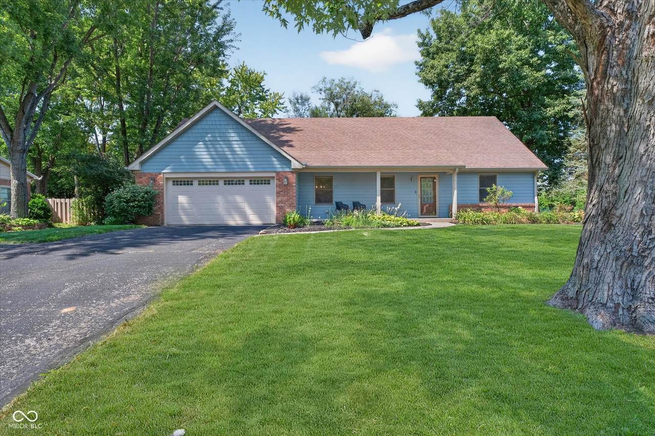 242 Beechmont Drive - Photo 1
