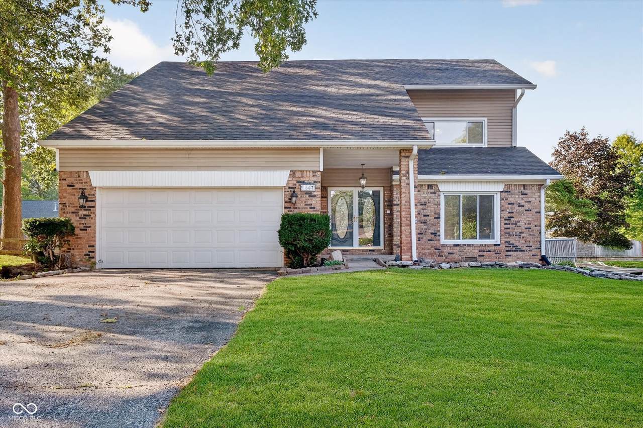 1607 Chestnut Court - Photo 1