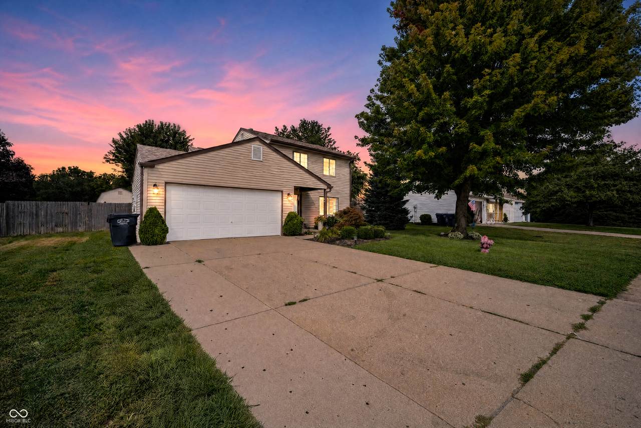 1104 Fox Trace Drive - Photo 1