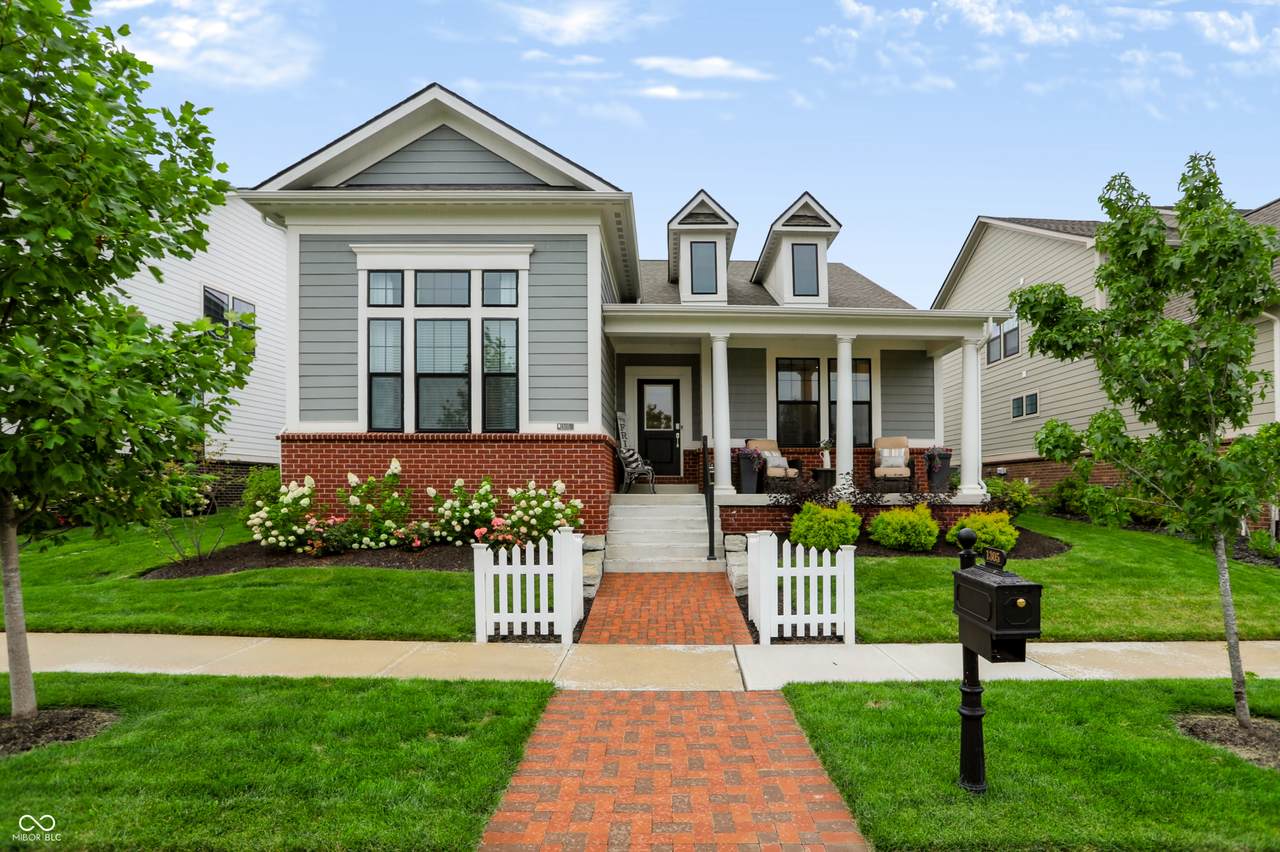 1305 Stonehaven Drive - Photo 1
