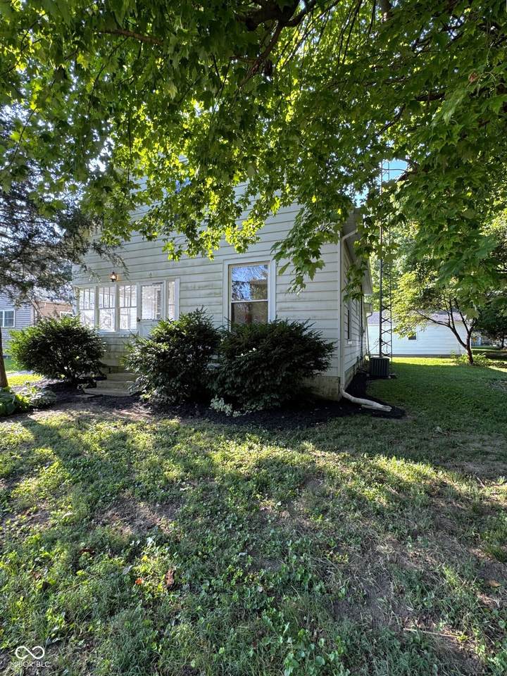 403 Washington Street - Photo 1