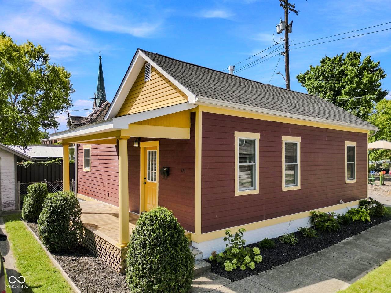 521 8th Street - Photo 1