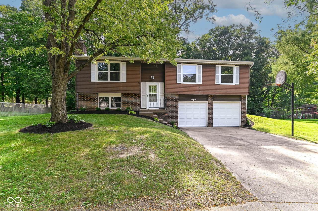 9109 Thrushwood Court - Photo 1