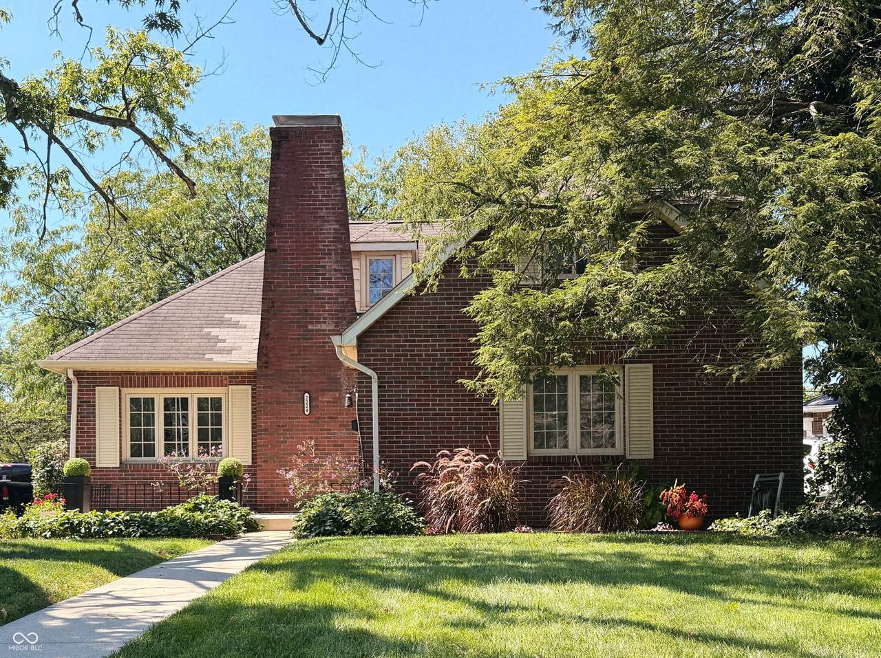 2224 Lafayette Avenue - Photo 1