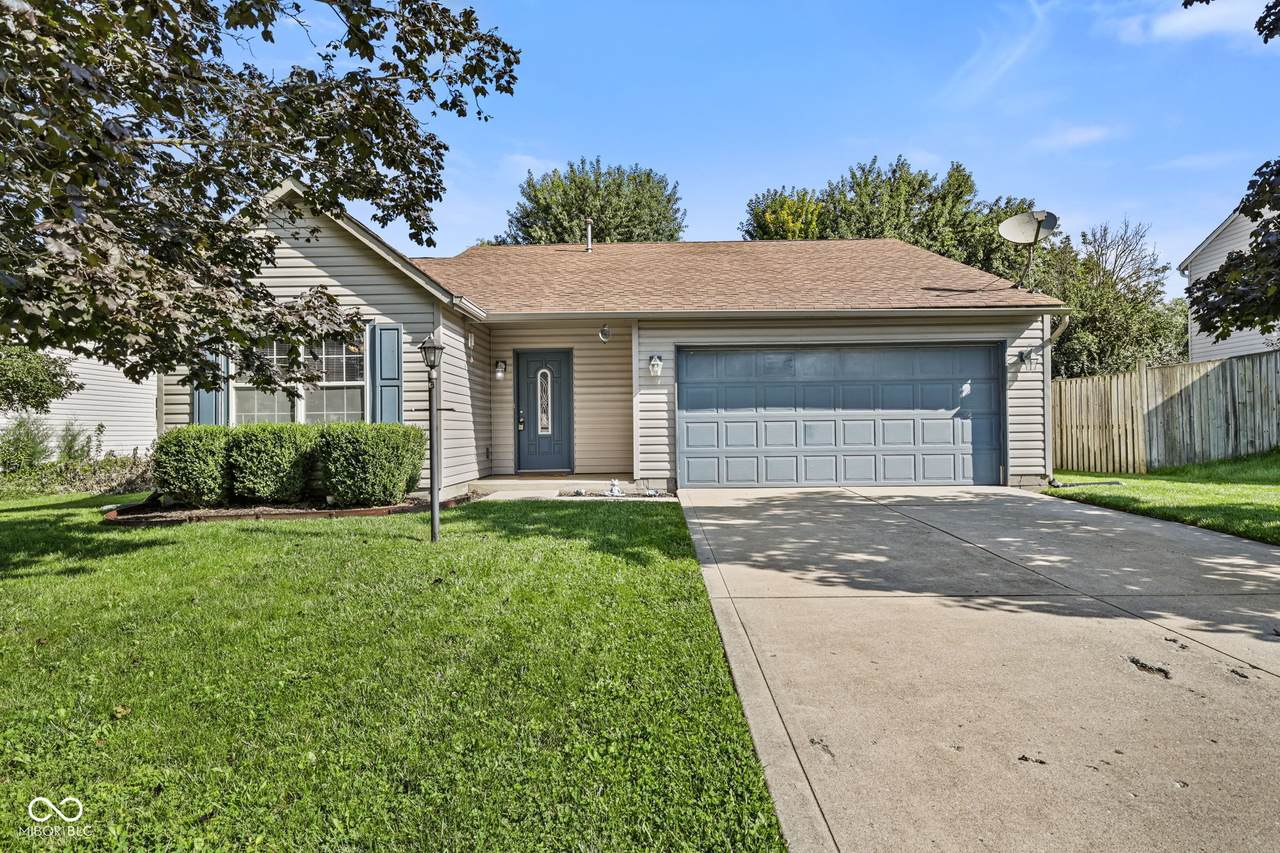 140 Meadow Glen Drive - Photo 1