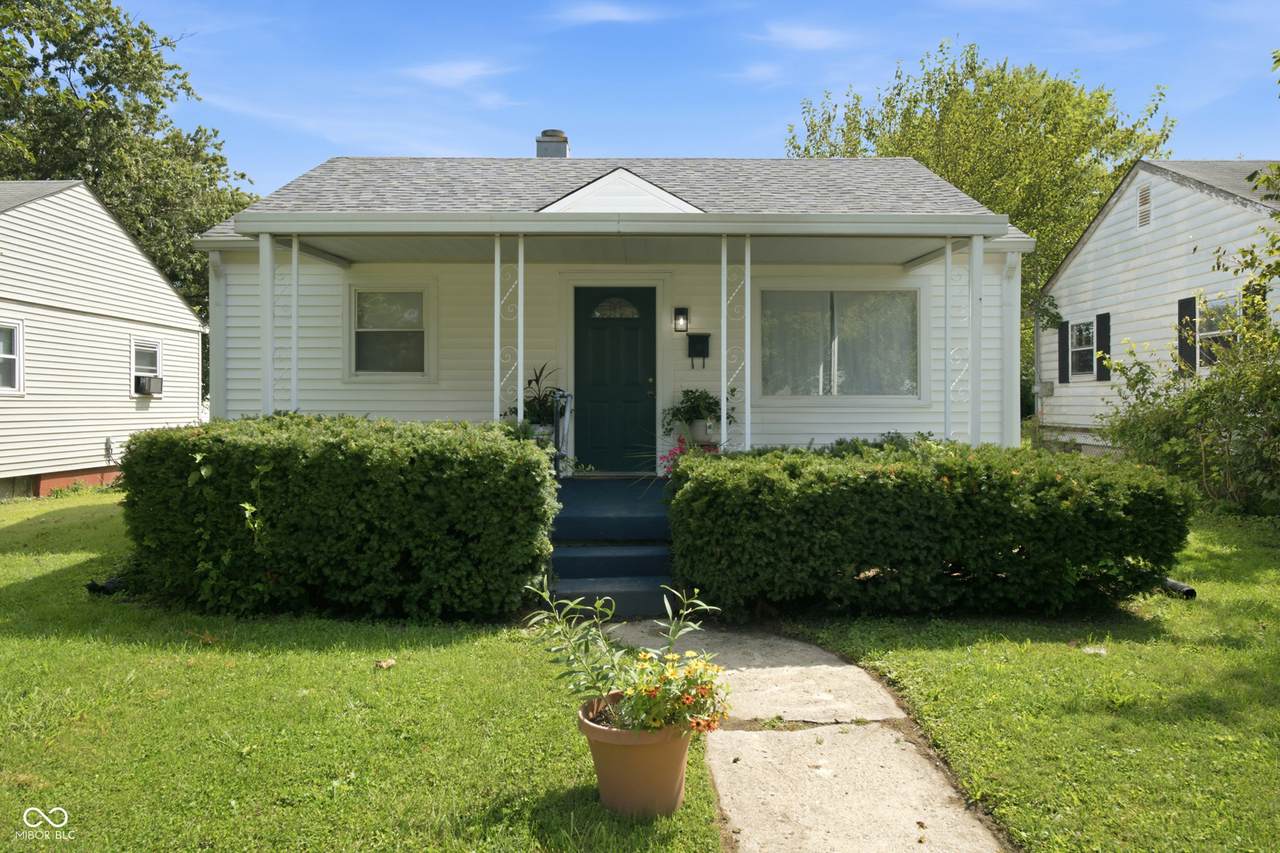 527 Grand Avenue - Photo 1