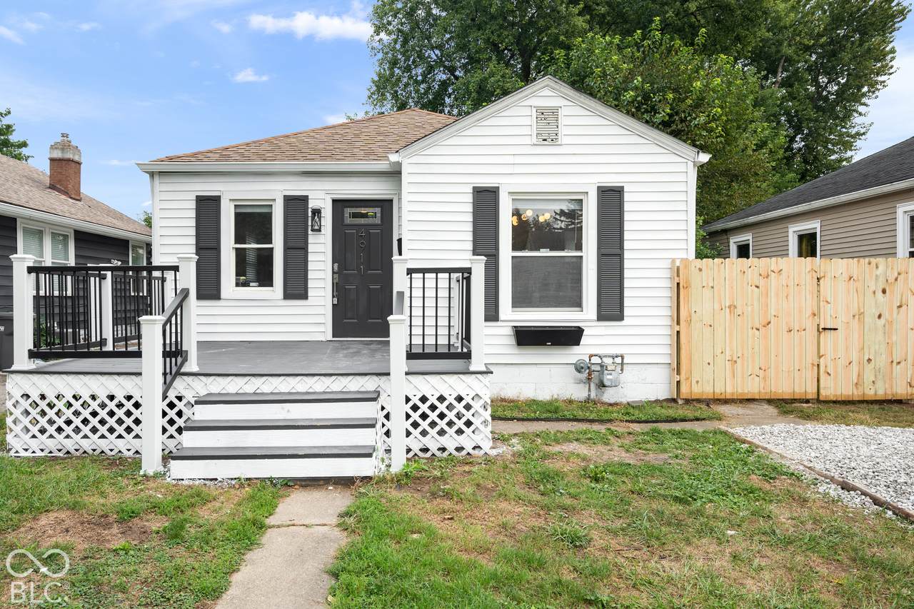 4911 Rosslyn Avenue - Photo 1