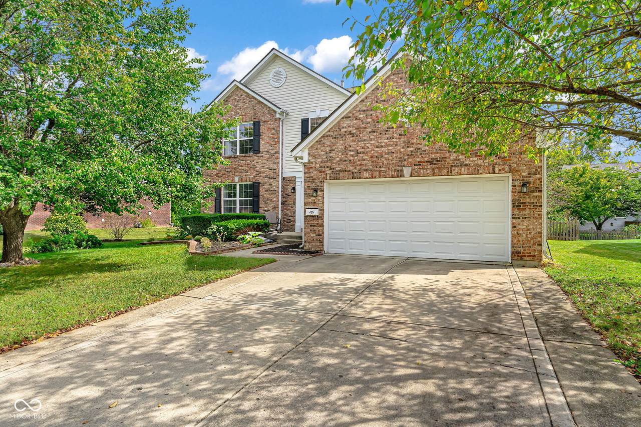 8551 Walden Trace Drive - Photo 1