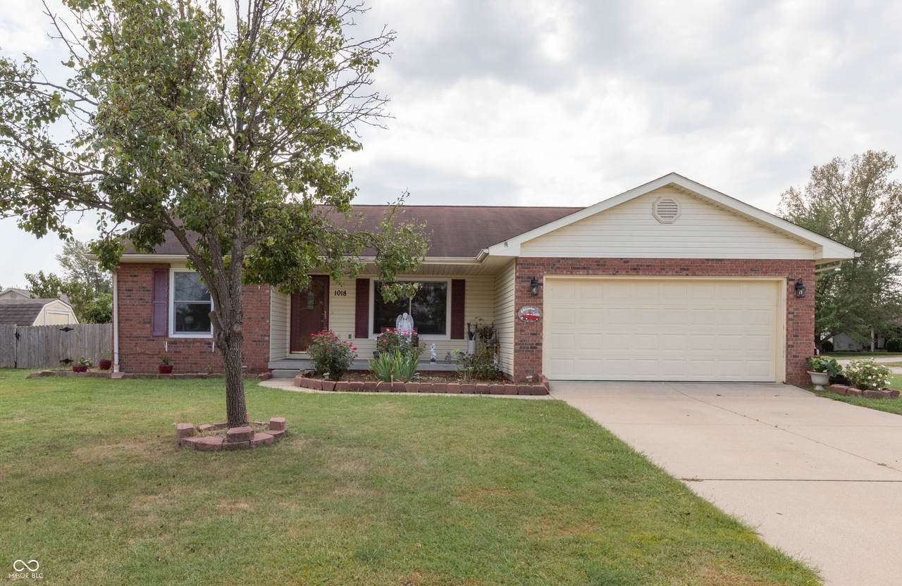1018 Dunbar Drive - Photo 1