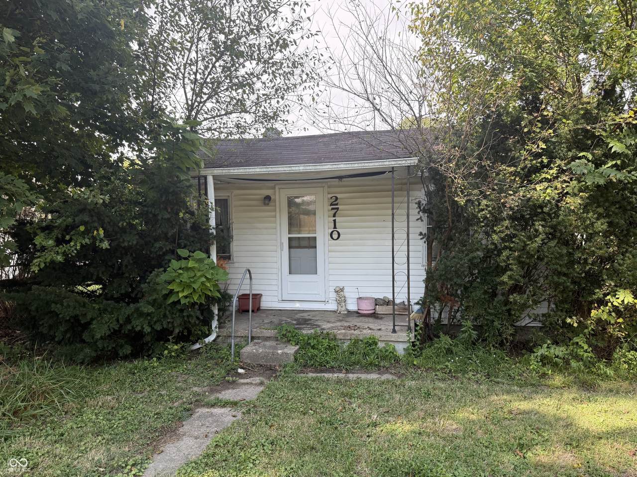 2710 Sycamore - Photo 1