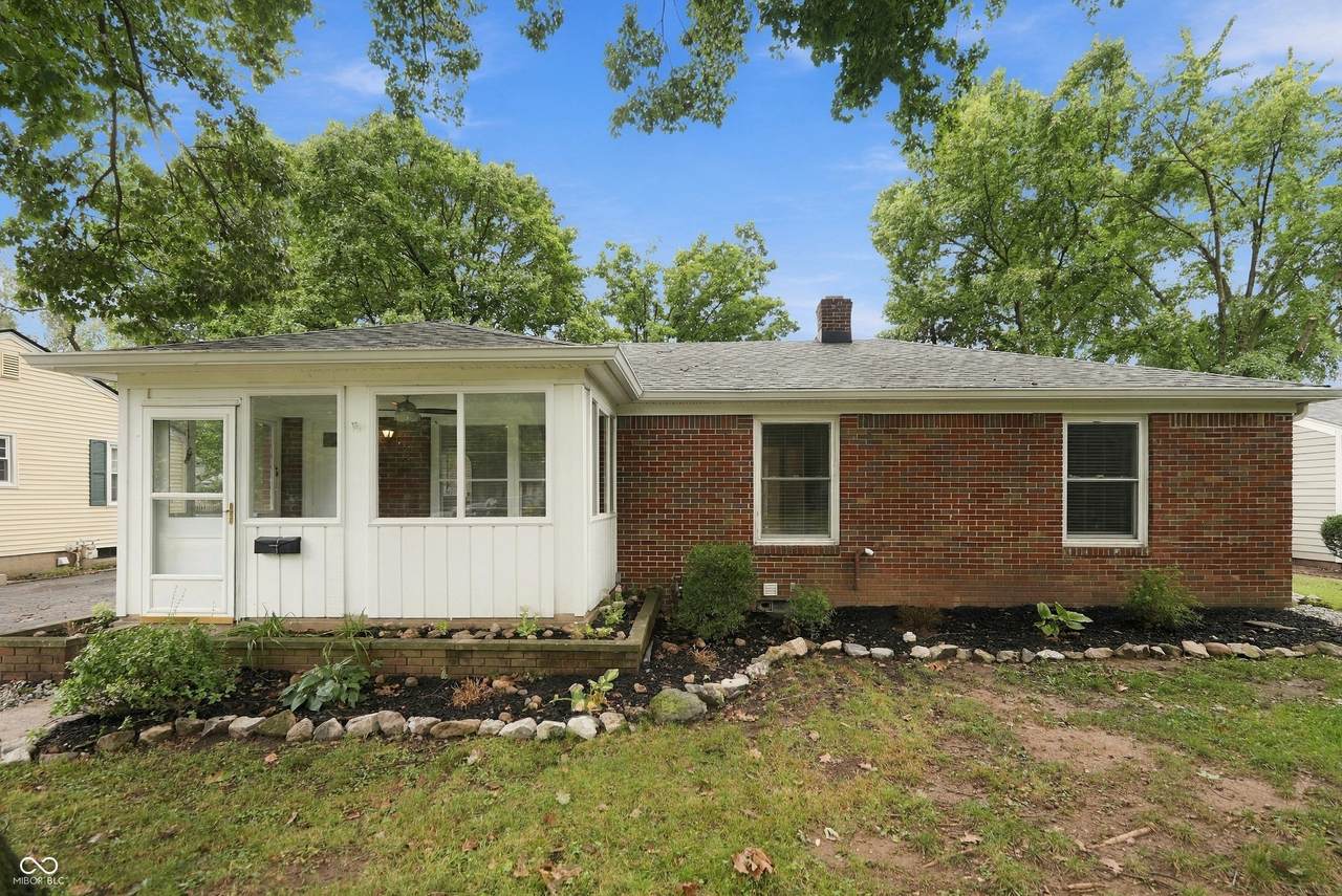1219 Nicholas Road - Photo 1