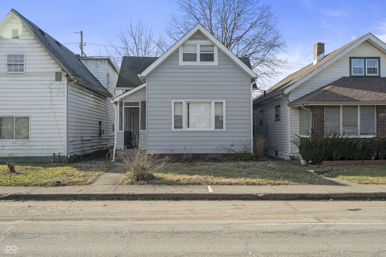 1211 30th Street - Photo 1