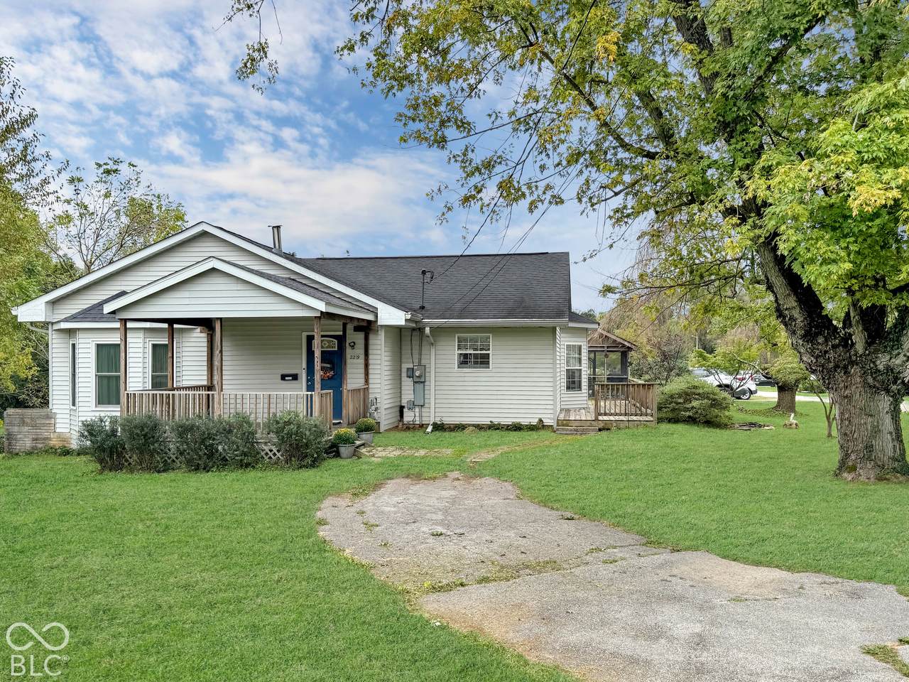 2219 Rogers Street - Photo 1