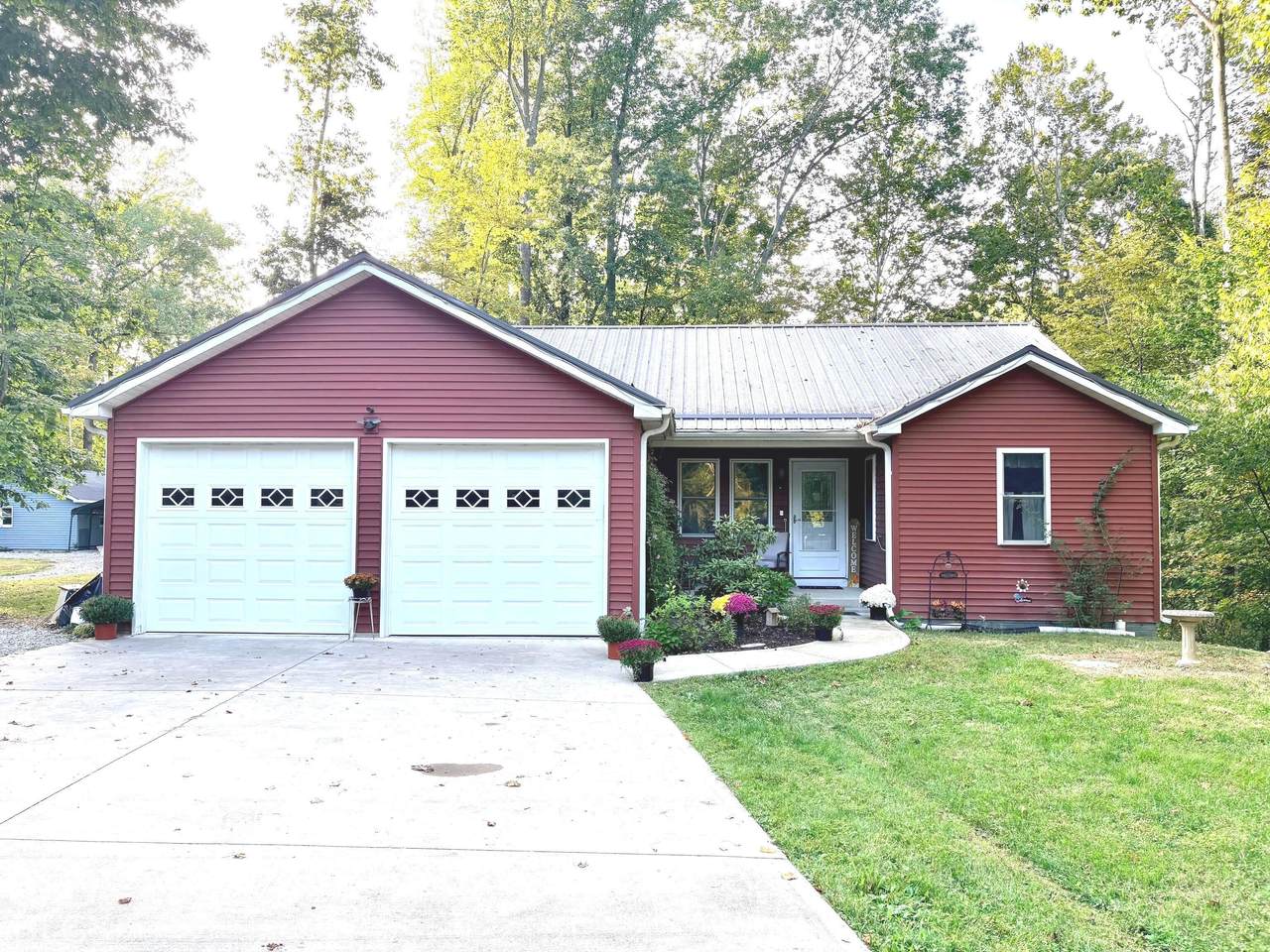 2902 Stratford Circle - Photo 1