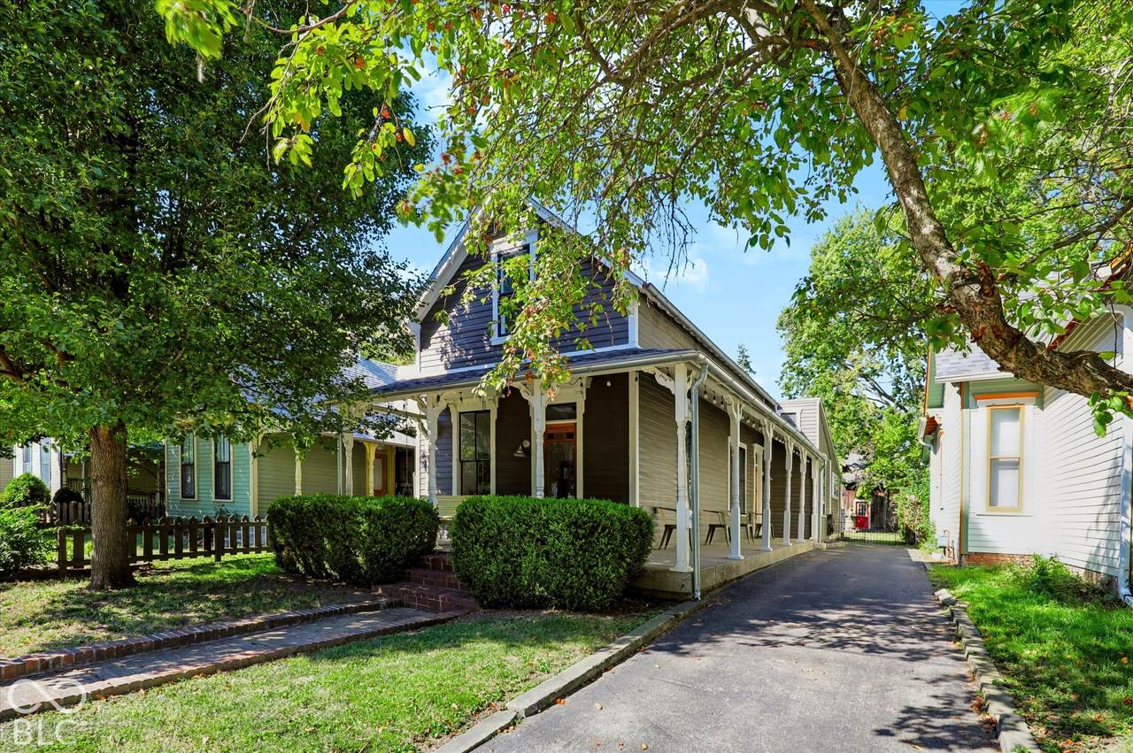 1114 Saint Clair Street - Photo 1