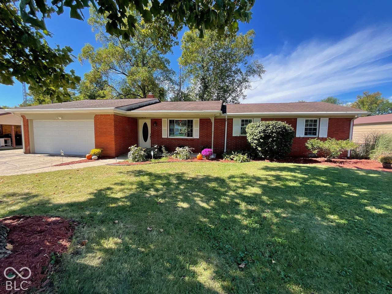 906 Eastwood Drive - Photo 1