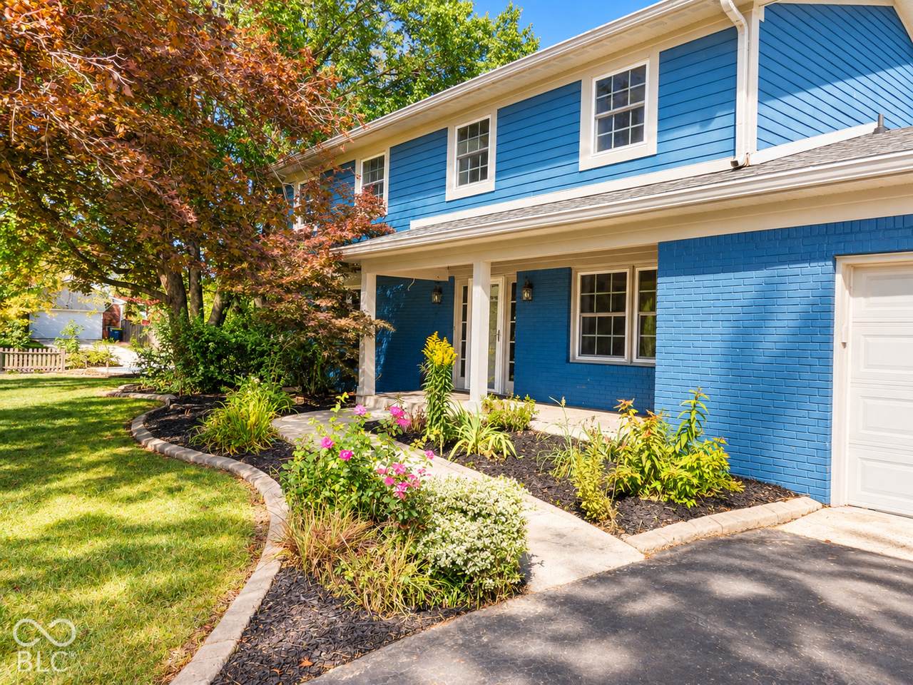 7053 Grosvenor Place - Photo 1