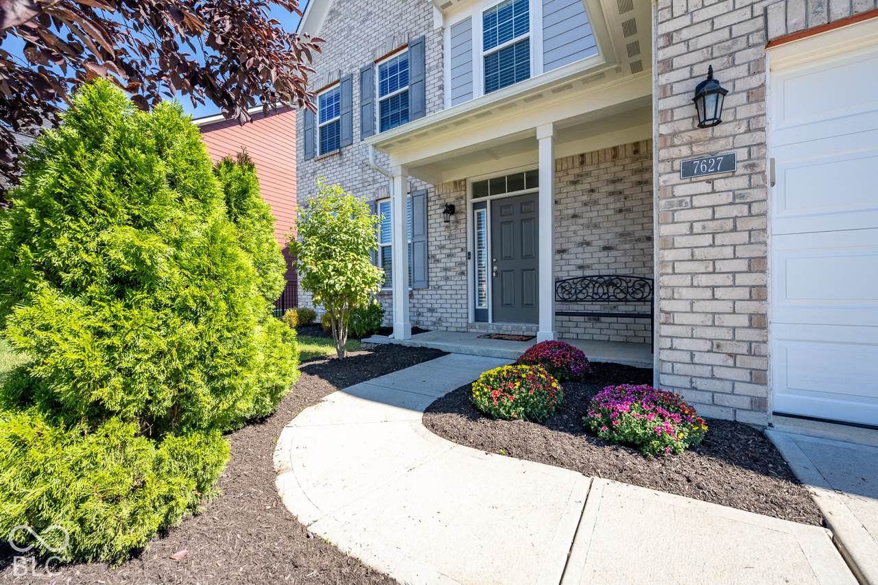 7627 Sly Fox Drive - Photo 1