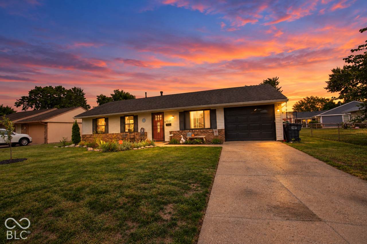 1021 Eastlawn Drive - Photo 1